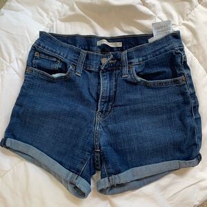 Levi’s shorts